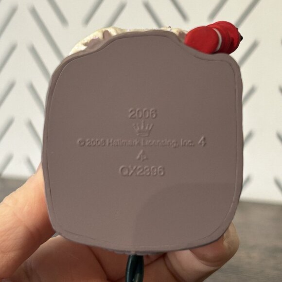 Hallmark 2005 Lighthouse Greetings Ornament Flashing Light Magic Christmas - Picture 11 of 13